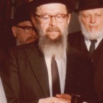 Rabbi Miller at a Wedding